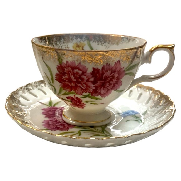 Vintage Celebrate Registered Gold Trim Carnations Footed Tea Cup & Saucer Japan - Picture 1 of 7